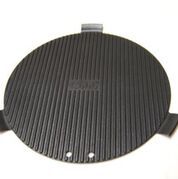 Cobb Griddle mit Rillen
